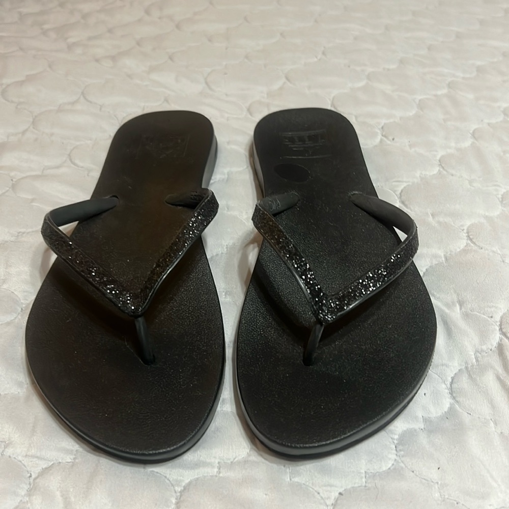 Reef women’s stargazer sandal black.